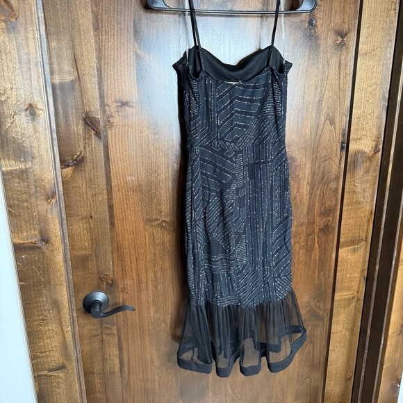 Vintage Olive Tree dress Size M midi body-con peplum trim skirt black sparkly - Picture 8 of 8